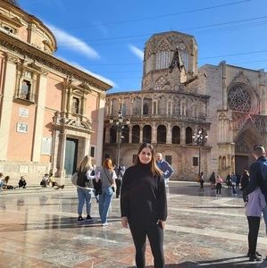 Meet your Posher, Ana